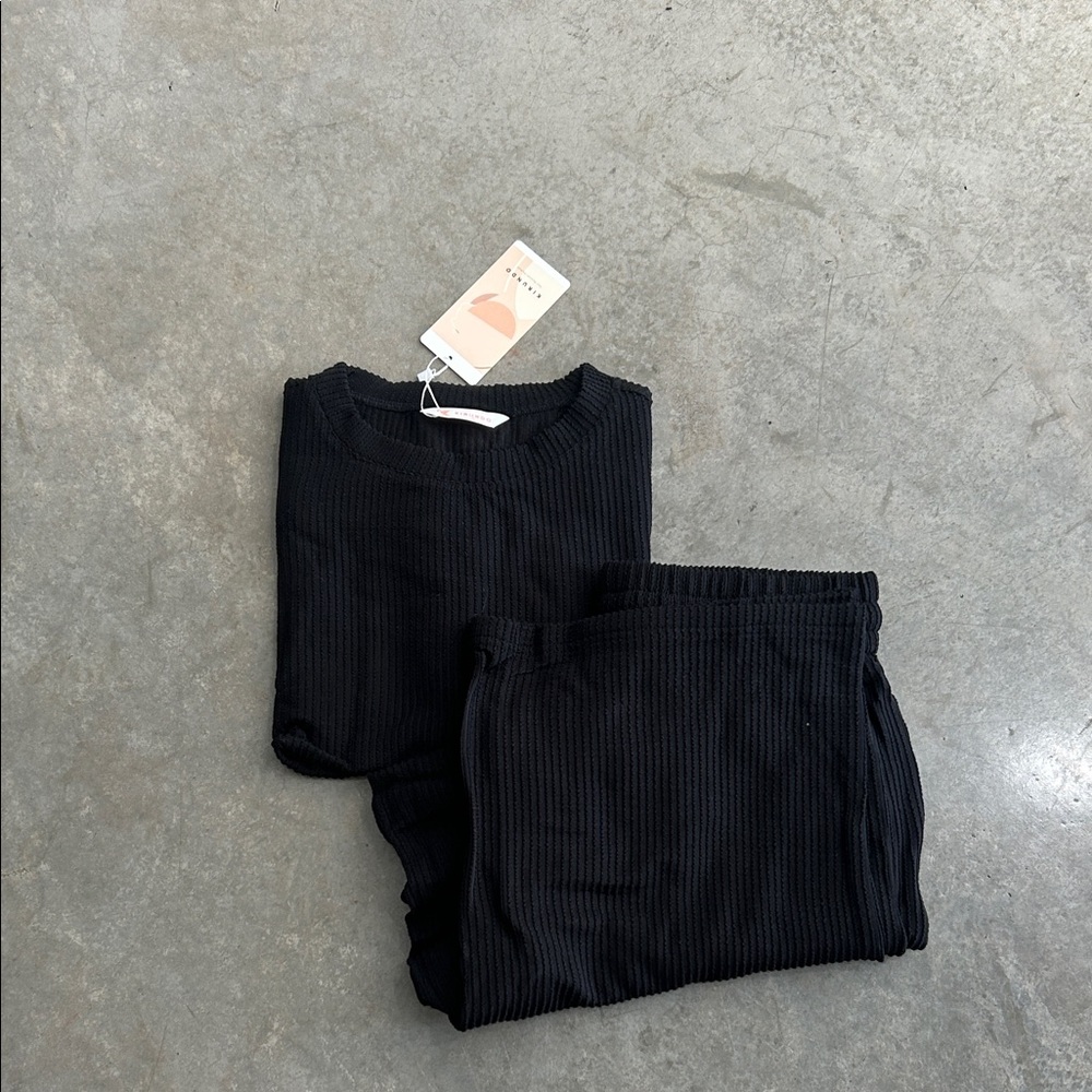 Black Ribbed Knit Set - Picture 2 of 2